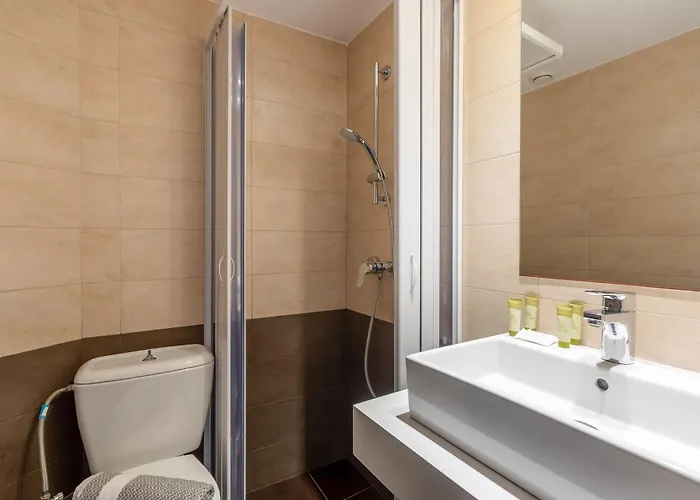 White Olive Premium Cameo 4*