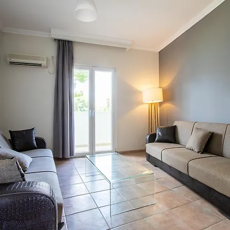 Hotel White Olive Premium Cameo 4*