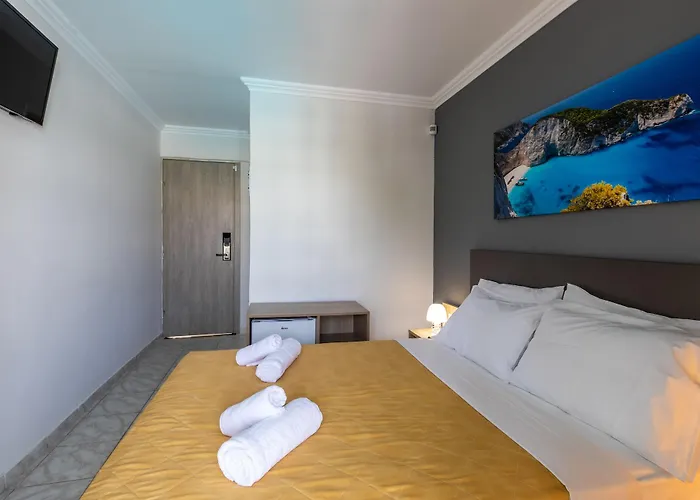 White Olive Premium Cameo 4*