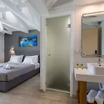Hotel White Olive Premium Cameo