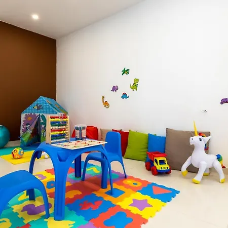 White Olive Premium Cameo 4* 자킨토스 타운