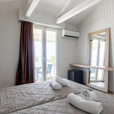 White Olive Premium Cameo 4*