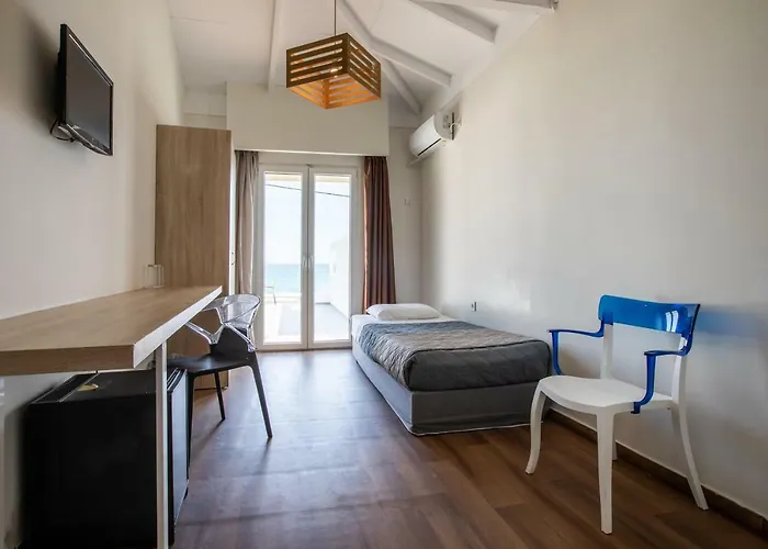 White Olive Premium Cameo Hotel